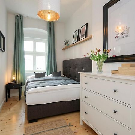 4 Personen Altbau Apartment Nahe Kurfuerstendamm - Romeo & Julia Berlin Extérieur photo