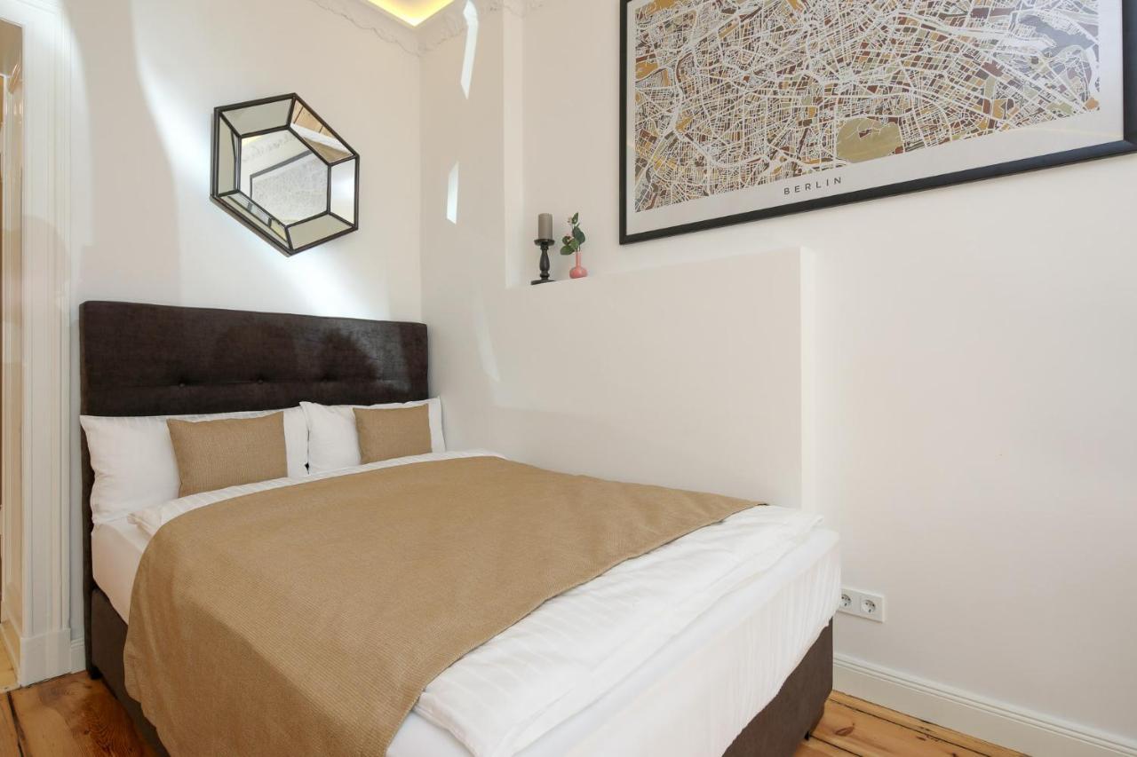 4 Personen Altbau Apartment Nahe Kurfuerstendamm - Romeo & Julia Berlin Extérieur photo