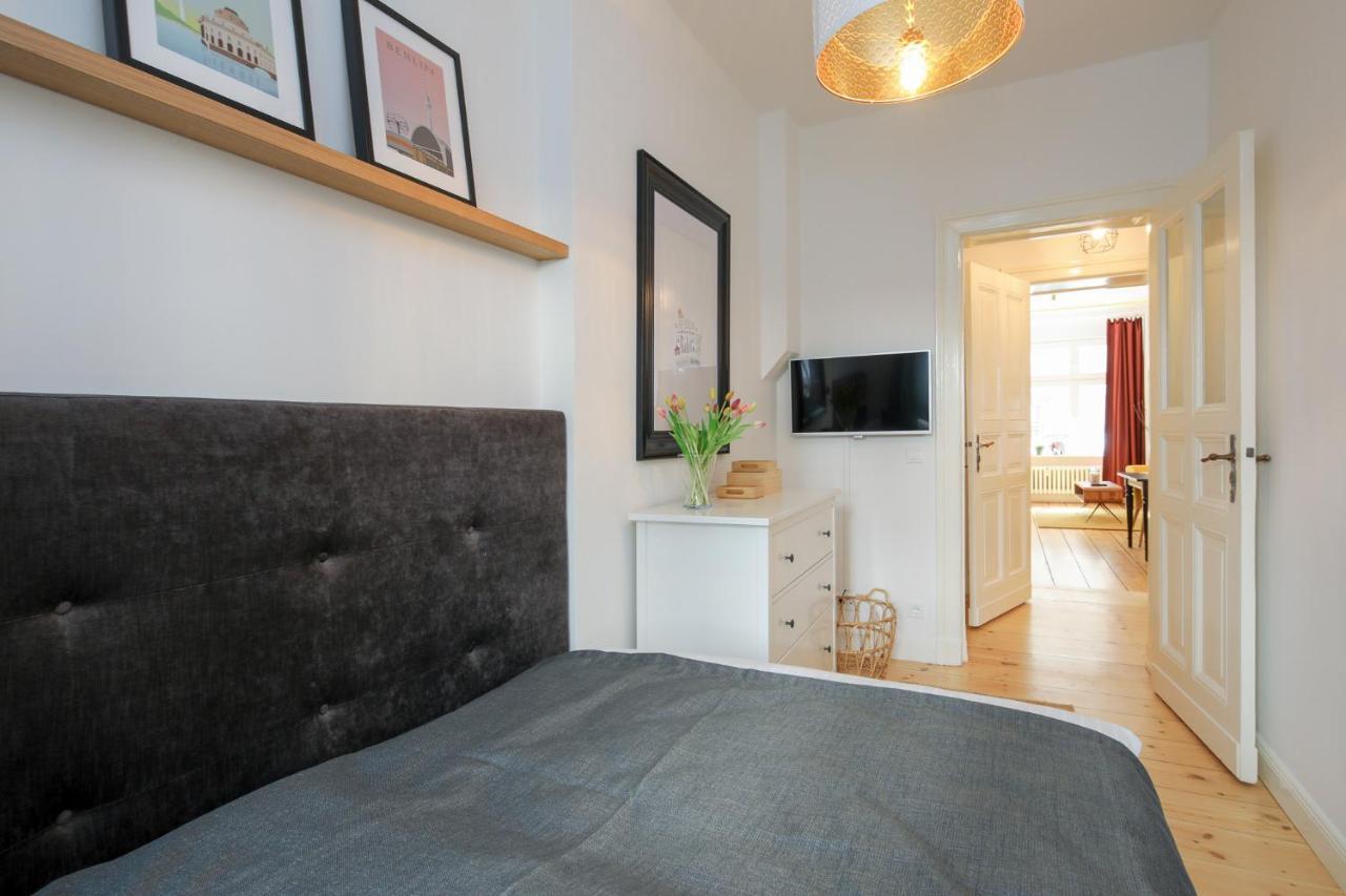 4 Personen Altbau Apartment Nahe Kurfuerstendamm - Romeo & Julia Berlin Extérieur photo