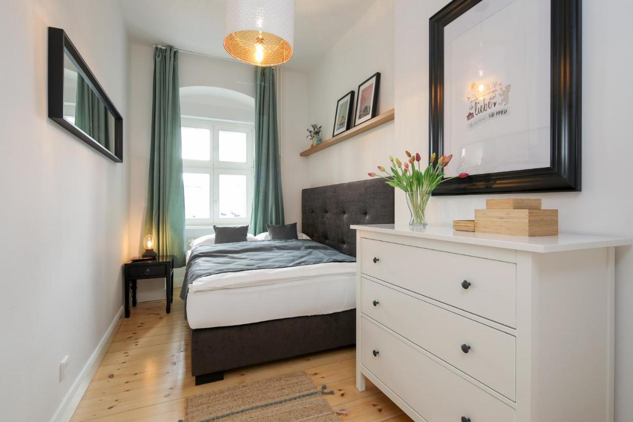 4 Personen Altbau Apartment Nahe Kurfuerstendamm - Romeo & Julia Berlin Extérieur photo