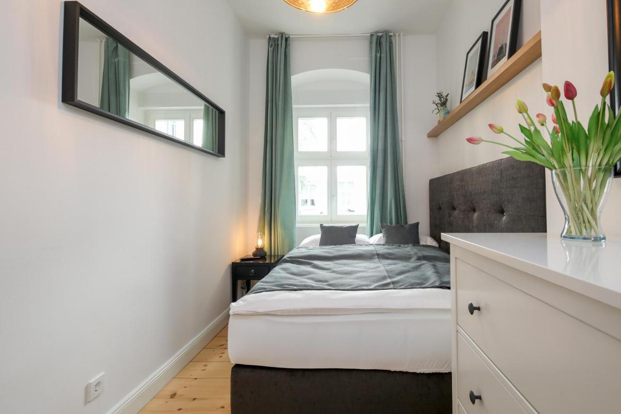 4 Personen Altbau Apartment Nahe Kurfuerstendamm - Romeo & Julia Berlin Extérieur photo